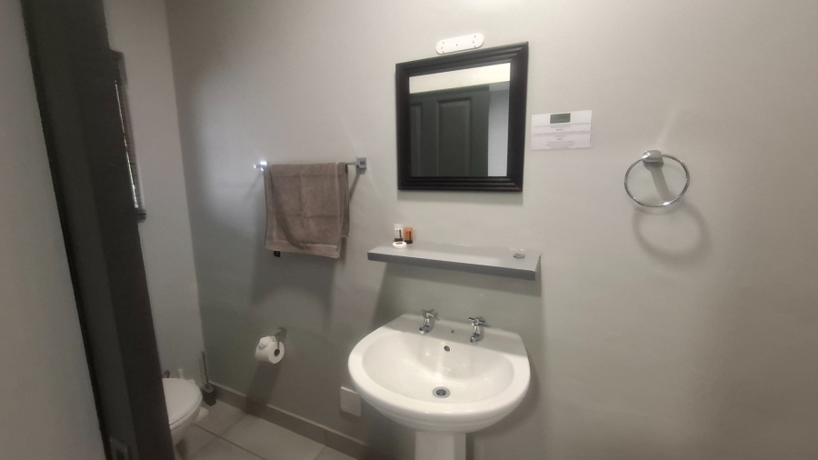 5 Bedroom Property for Sale in Blanco Western Cape